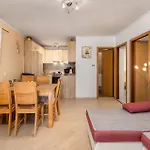 Apartman 2 Bedroom Lovely In