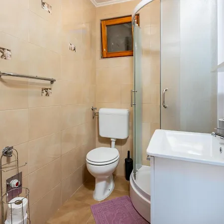 2 Bedroom Lovely In * Banjol