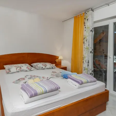 2 Bedroom Lovely In