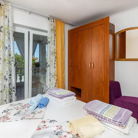 2 Bedroom Lovely In * Banjol