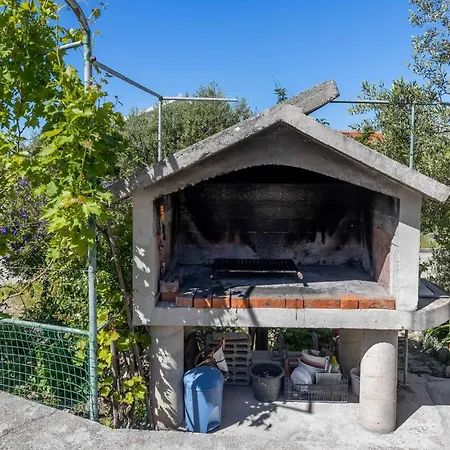 2 Bedroom Lovely In *
